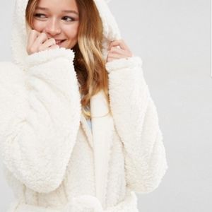 Cream/Off white plush hooded spa bathrobe